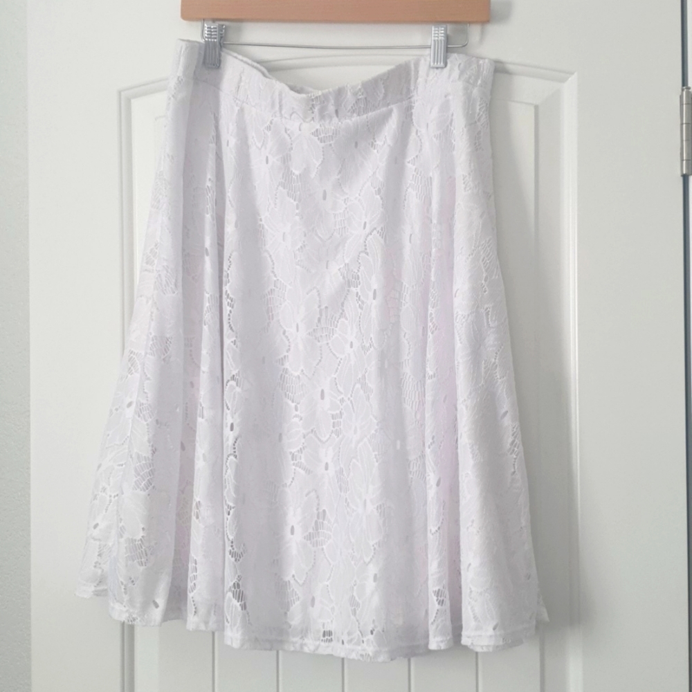white lace skirt